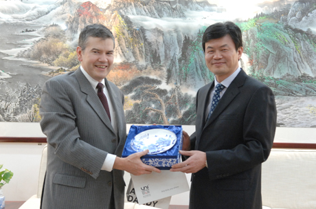 CNAS Secretary-General Mr.XIAO Jianhua meets with AFNOR Director General and ISO Vice President